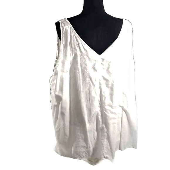 Lane Bryant White 100& Cotton Sleeveless V-neck Swing Top Size  26 - Picture 2 of 7